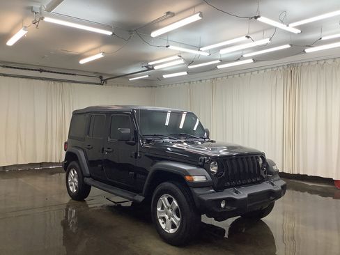 Used 2022 Jeep Wrangler Unlimited Sport image 4