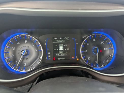 Used 2021 Chrysler Voyager Lxi image 31