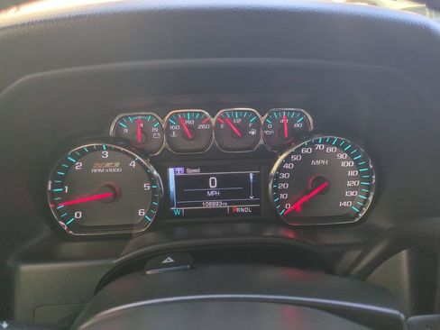 Used 2018 Chevrolet Silverado 1500 LT w/ Redline Edition AWD/4WD image 35