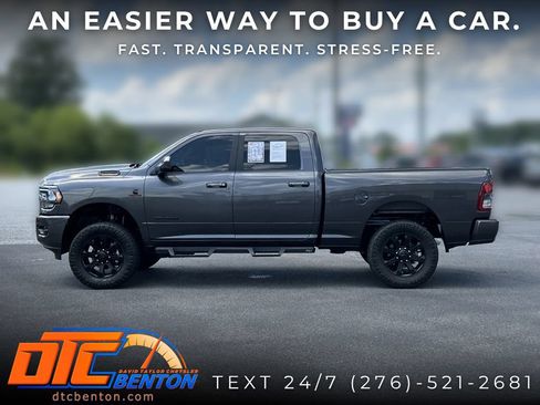 Used 2022 RAM 2500 Big Horn w/ Night Edition AWD/4WD image 6
