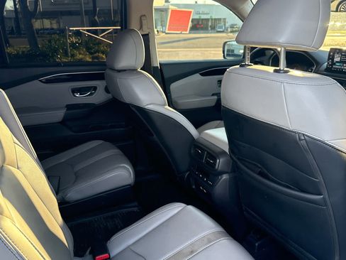 Used 2023 Honda Pilot EX-L image 33