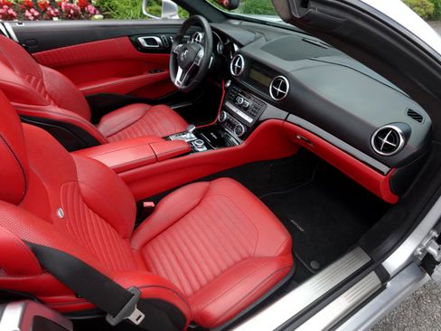 Used 2013 Mercedes-Benz SL 550 image 16