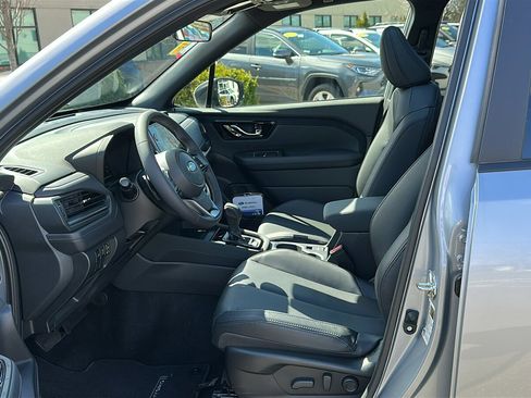 Certified 2025 Subaru Forester Limited image 9