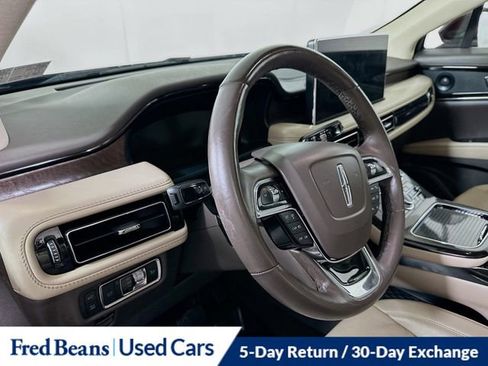 Certified 2023 Lincoln Nautilus Reserve w/ Luxury Package image 11