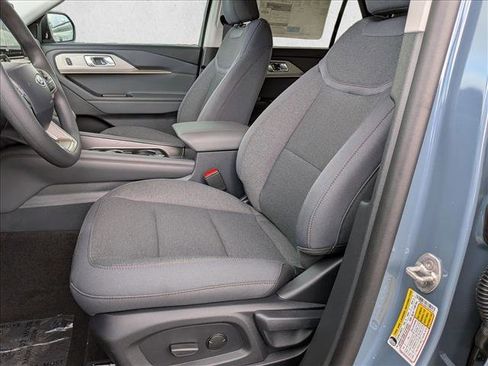 New 2026 Ford Explorer Active image 4