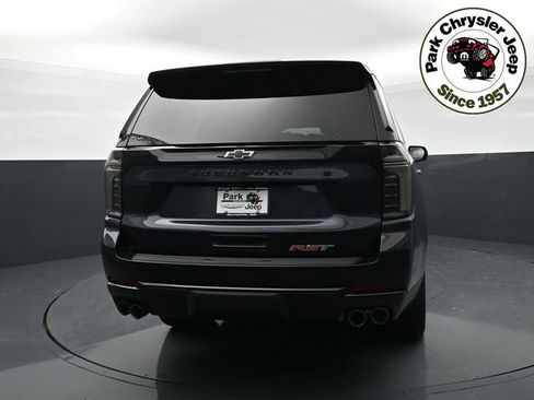 Used 2026 Chevrolet Suburban RST w/ Comfort Package AWD/4WD image 5