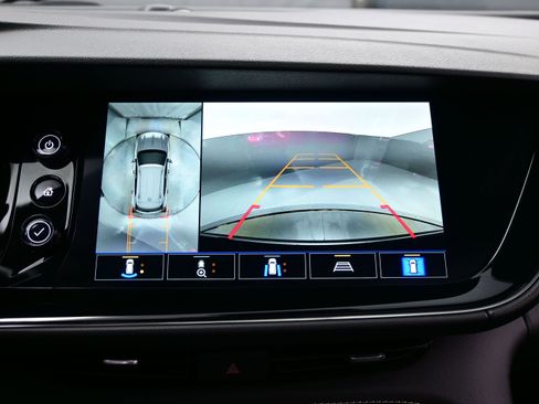 Used 2023 Buick Envision Avenir FWD image 20
