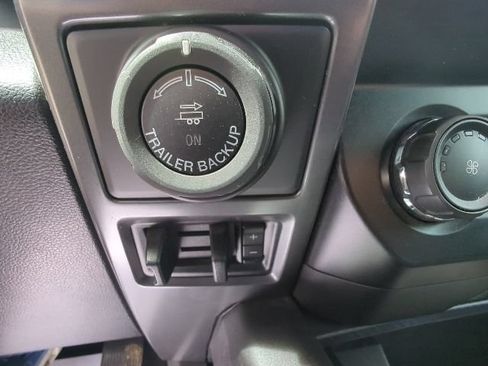 Used 2019 Ford F150 XLT w/ Equipment Group 302A Luxury AWD/4WD image 21