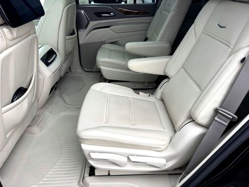 Used 2021 Cadillac Escalade Premium Luxury Platinum image 23