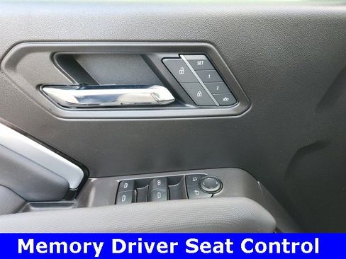 Used 2024 Chevrolet Colorado Z71 w/ Z71 Convenience Package 2 image 8