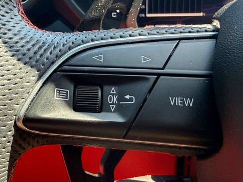 Used 2021 Lamborghini Urus AWD/4WD image 50