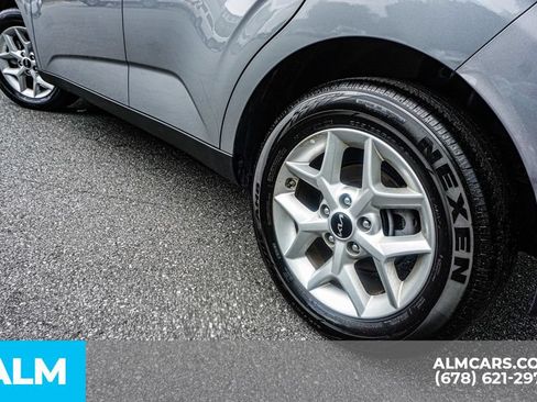 Used 2025 Kia Soul LX w/ LX Technology Package FWD image 16