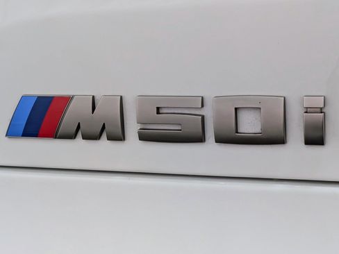 Used 2022 BMW X5 M50i w/ Premium Package image 12