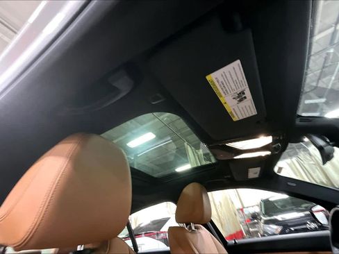 Used 2022 BMW 330e xDrive w/ Premium Package image 13