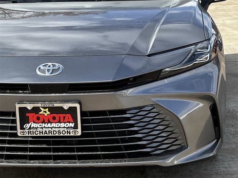 New 2026 Toyota Camry XLE image 8
