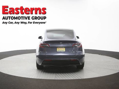 Used 2021 Tesla Model Y Long Range AWD/4WD image 31
