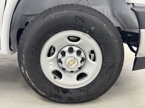 New 2026 Chevrolet Express 3500 w/ Power Convenience Package image 33