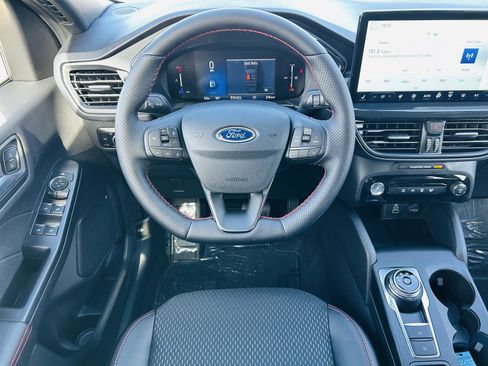New 2026 Ford Escape ST-Line w/ Tech Pack #1 image 18