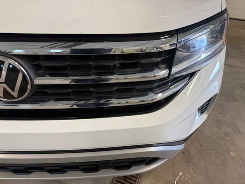 Certified 2020 Volkswagen Atlas Cross Sport SE w/ Panoramic Sunroof Package image 5