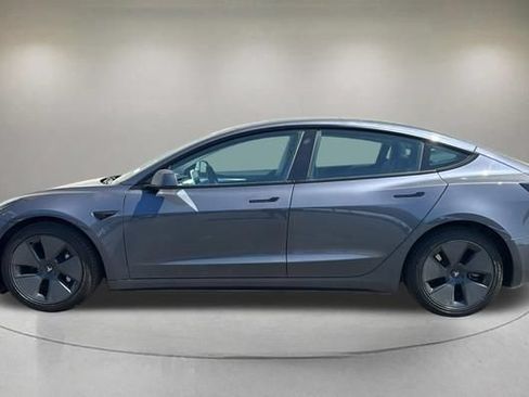 Used 2023 Tesla Model 3 Standard Range RWD image 5