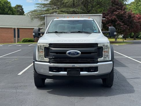 Used 2017 Ford F450 XL w/ Power Equipment Group image 5