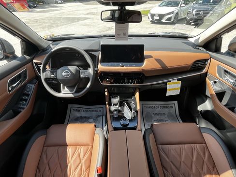 New 2026 Nissan Rogue Platinum AWD/4WD image 18