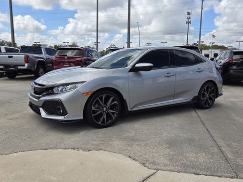 Used 2018 Honda Civic Sport image 3