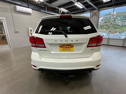 Used 2014 Dodge Journey SXT FWD image 4