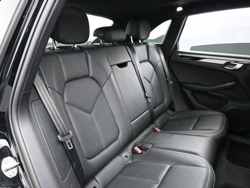 Certified 2023 Porsche Macan Turbo image 27