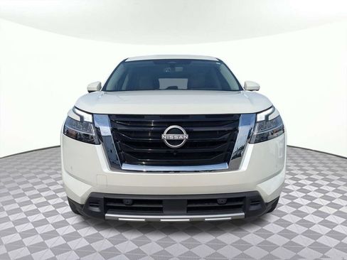 Used 2023 Nissan Pathfinder SL AWD/4WD image 8