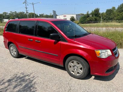 Used 2013 Dodge Grand Caravan American Value Package w/ UConnect Hands-Free Group