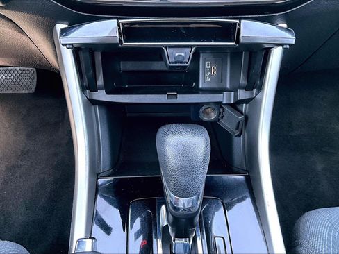 Used 2017 Honda Accord EX image 24