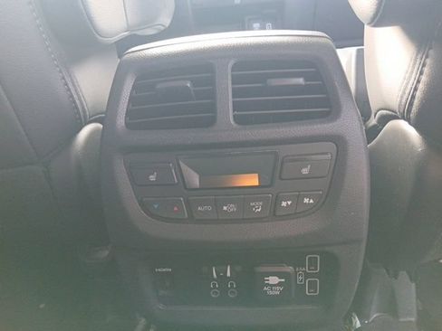 Used 2020 Honda Pilot Touring image 14
