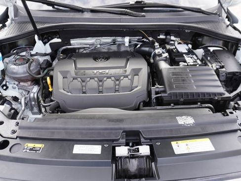 Used 2024 Volkswagen Tiguan Wolfsburg Edition image 25