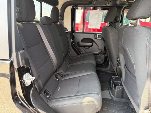 Used 2021 Jeep Gladiator Sport AWD/4WD image 34