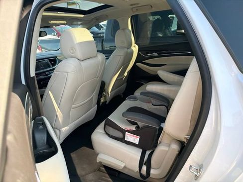 Used 2024 Buick Enclave Essence w/ Experience Buick Package FWD image 6