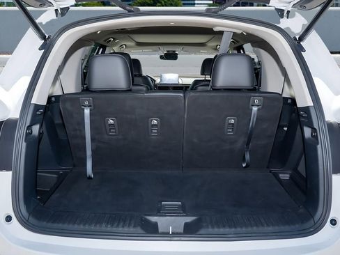 Certified 2023 Honda Pilot Touring image 10