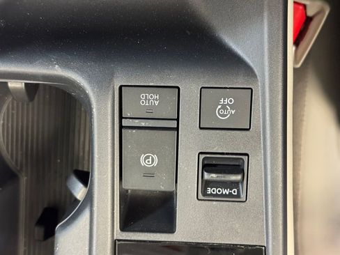 New 2026 Nissan Sentra SL w/ Floor Mat Package FWD image 33
