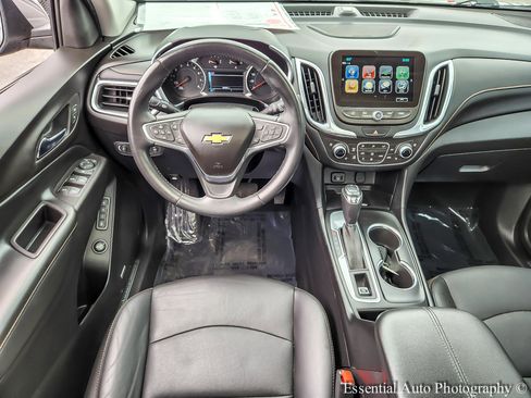 Used 2018 Chevrolet Equinox Premier FWD image 13