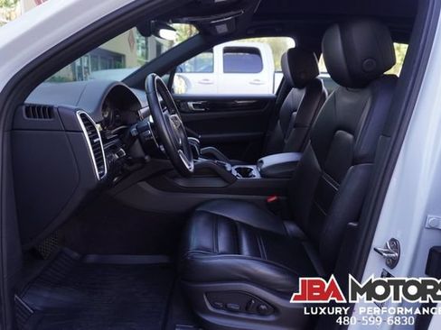 Used 2023 Porsche Cayenne AWD/4WD image 93