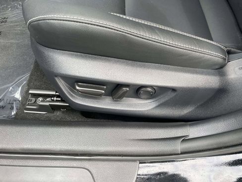 Used 2026 Toyota Camry SE w/ Convenience Package image 30