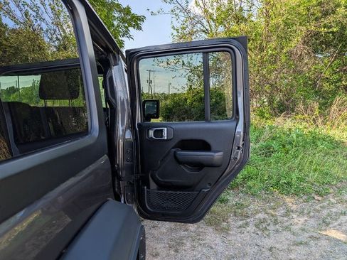 Used 2023 Jeep Wrangler Unlimited w/ Safety Group AWD/4WD image 13