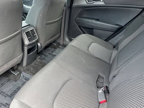 Used 2023 Kia Sportage LX AWD/4WD image 15