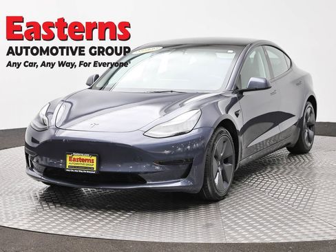 Used 2023 Tesla Model 3 Standard Range RWD image 1