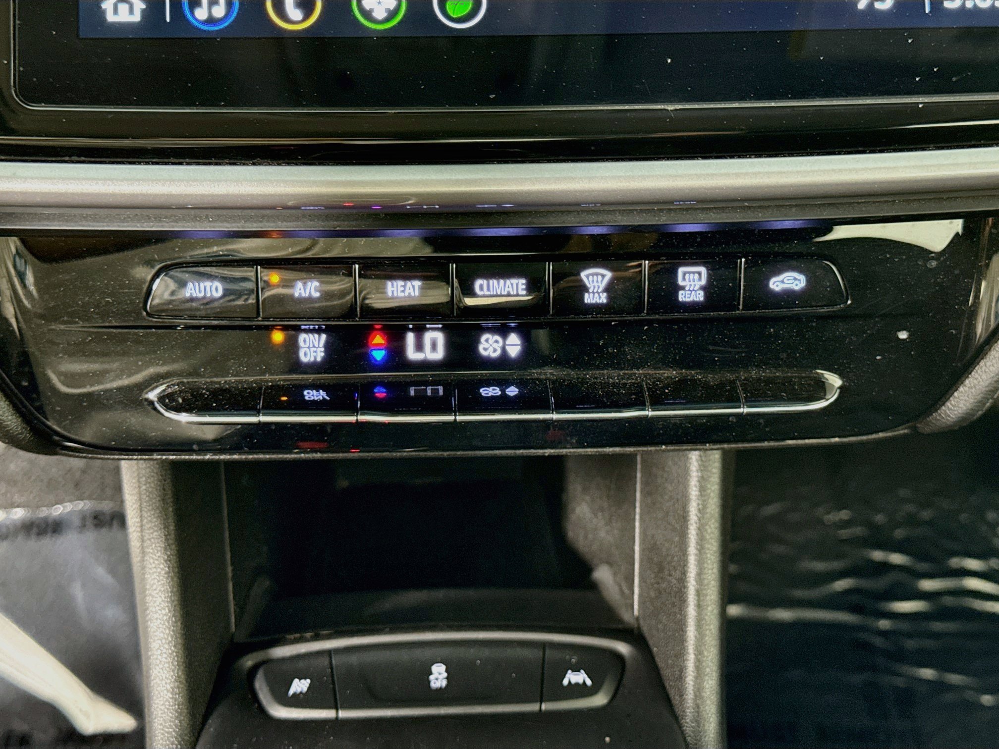 Used 2023 Chevrolet Bolt LT FWD image 18