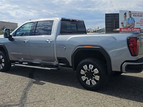 New 2025 GMC Sierra 2500 Denali w/ Technology Package image 6