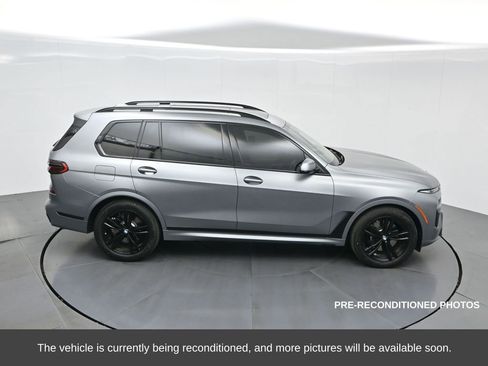 Used 2023 BMW X7 xDrive40i w/ Executive Package image 59