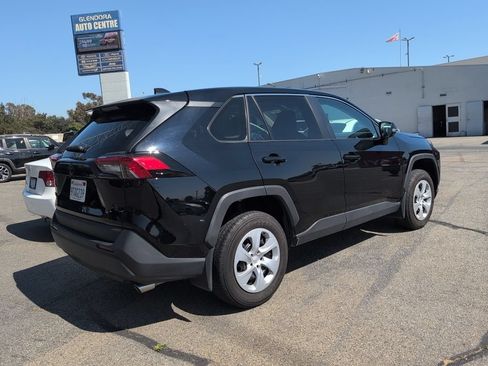 Used 2025 Toyota RAV4 LE FWD image 3