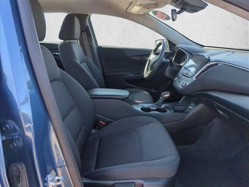 Used 2025 Chevrolet Malibu LT FWD image 21