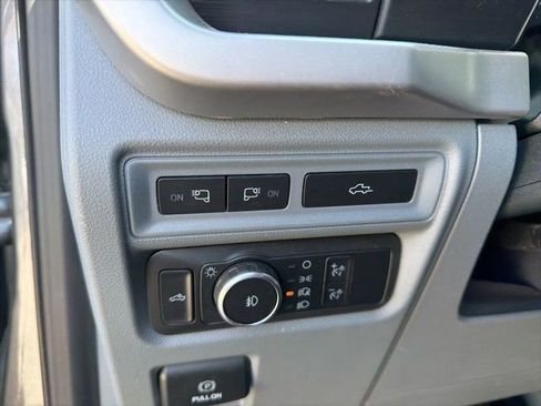 Used 2022 Ford F150 XLT w/ Equipment Group 302A High image 13